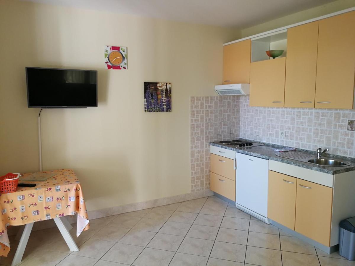 Apartmani Ban 오미살즈 외부 사진